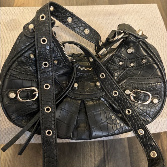 REVOLVE Handbags - REVOLVE Black Croc-Embossed Shoulder Bag
